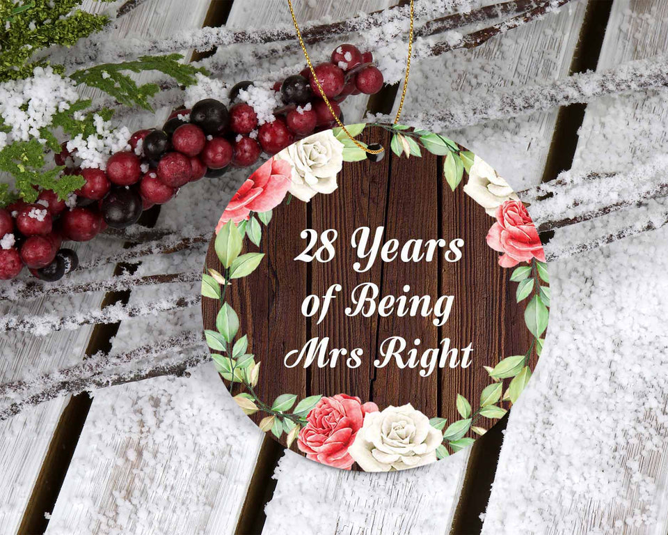 28th Anniversary 28 Years Of Being Mrs Right - Circle Ornament A