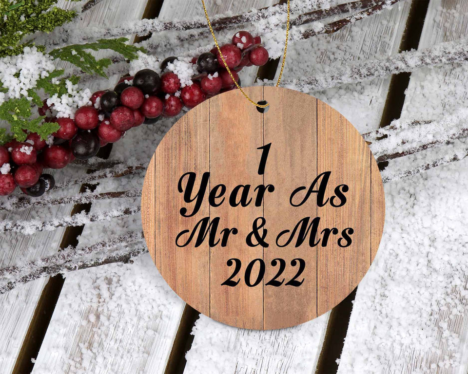 1 Year As Mr & Mrs 2022 - Circle Ornament C