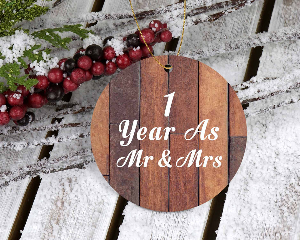 1st Anniversary 1 Year As Mr & Mrs - Circle Ornament E