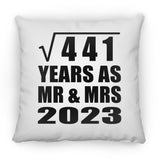 21st Anniversary Square Root of 441 Years As Mr & Mrs 2023 - Throw Pillow