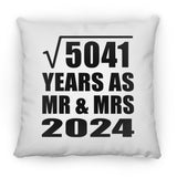 71st Anniversary Square Root of 5041 Years As Mr & Mrs 2024 - Throw Pillow