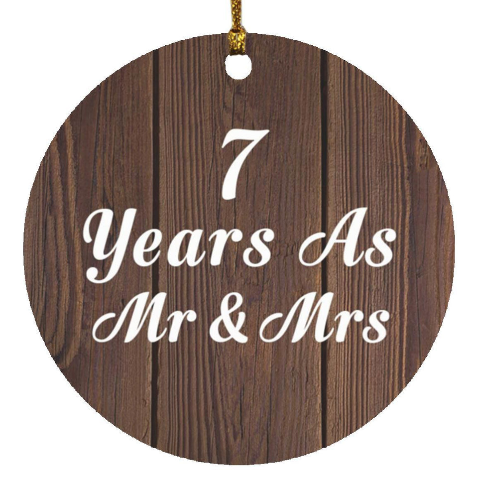 7th Anniversary 7 Years As Mr & Mrs - Circle Ornament D