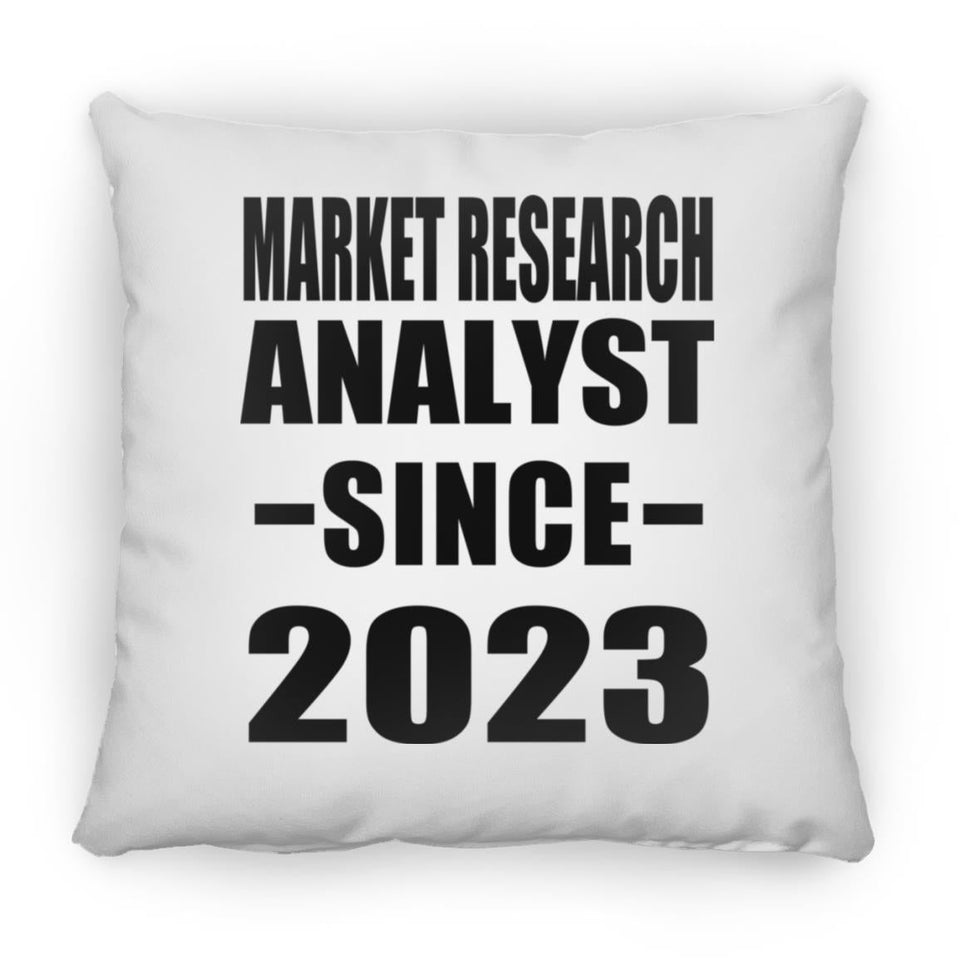 Market Research Analyst Since 2023 - Throw Pillow