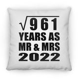 31st Anniversary Square Root of 961 Years As Mr & Mrs 2022 - Throw Pillow
